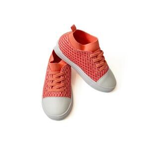 NWT Stonz Size 5T Shoreline Shoe in Coral